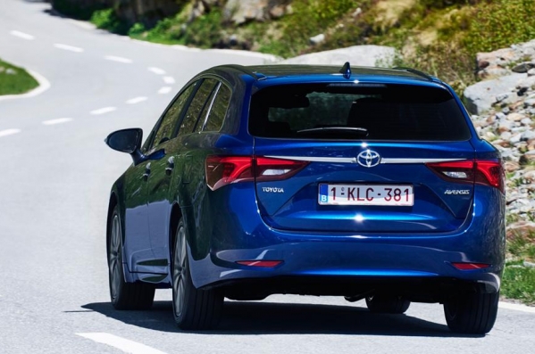 https://wcar.sets.lv/cars/Toyota/Avensis Tourer/1448168297-toyota-avensis-st-2015-18.jpg